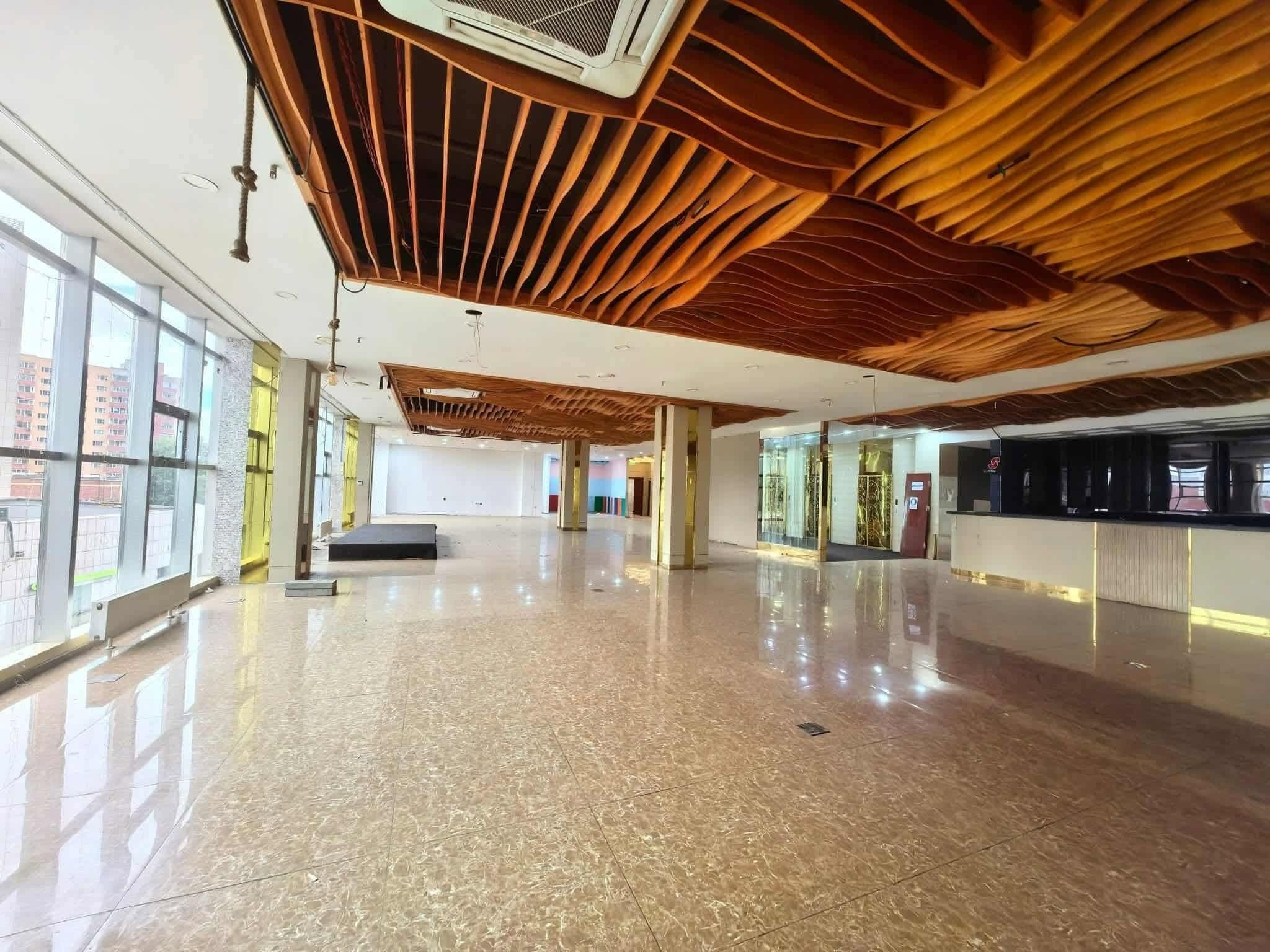Photograph of Premium Space for Service & Restaurant
